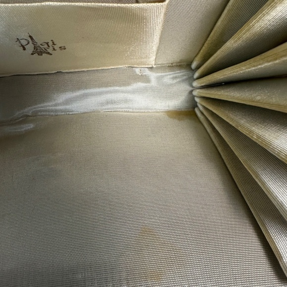 Pegi Paris Cream and Silver Floral Vintage Clutch Purse - Picture 9 of 12